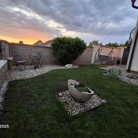 Apartmán Mikulov Exterior foto